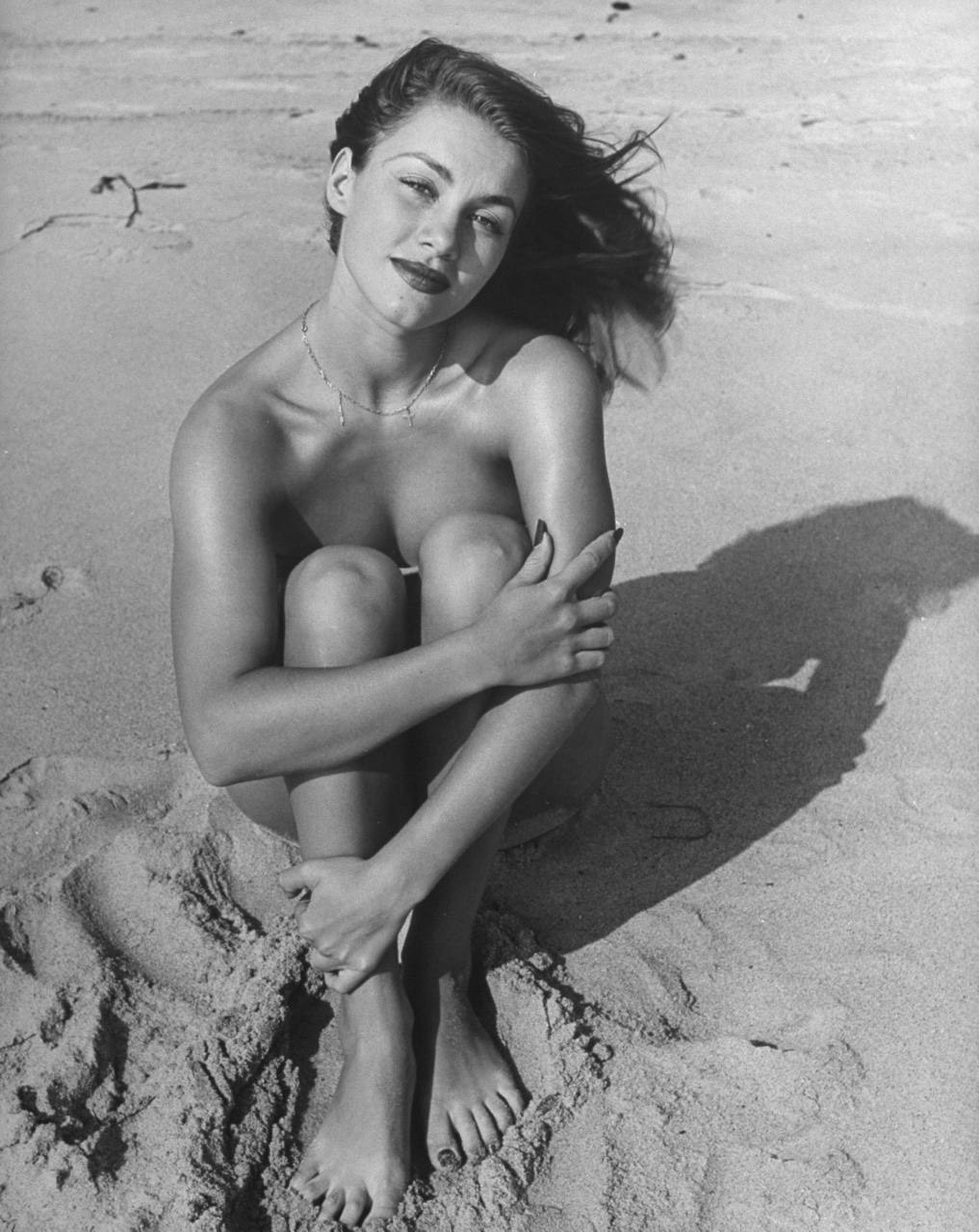 A Day At The Beach With Linda Christian NSFW