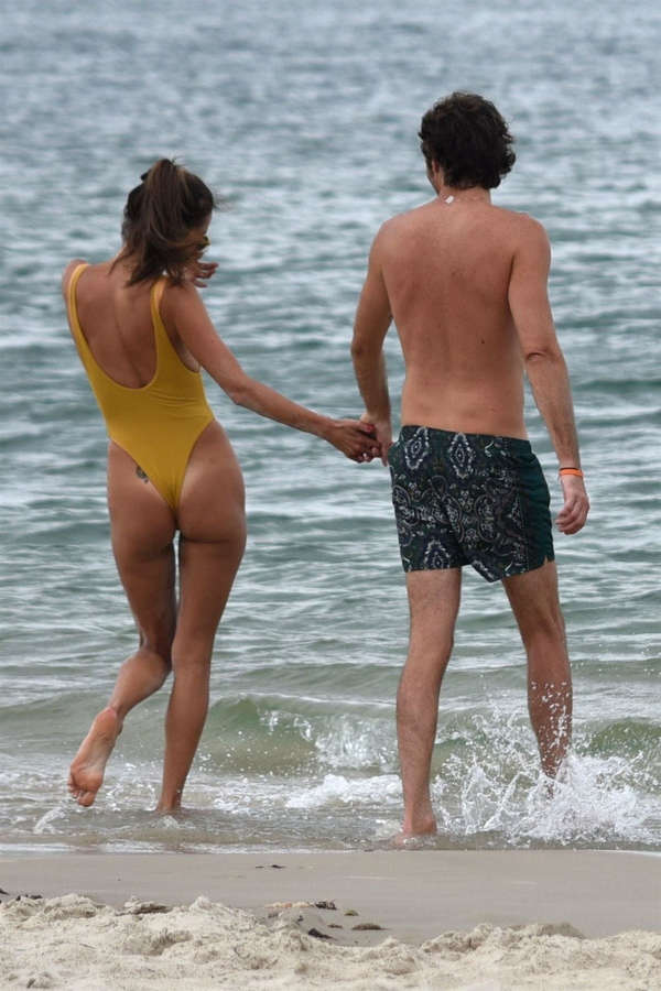 Alessandra Ambrosio NSFW