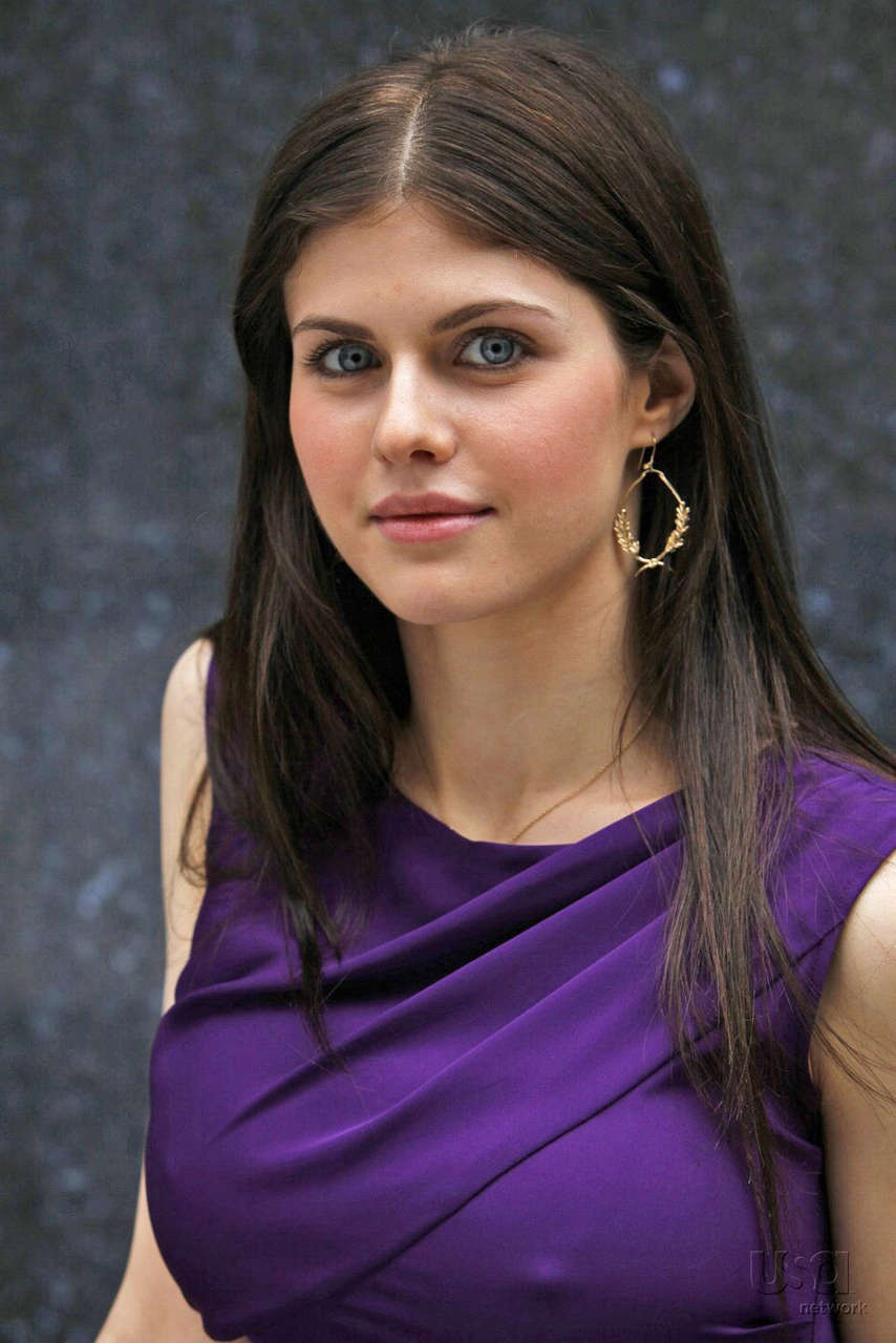 Alexandra Daddario Boobs