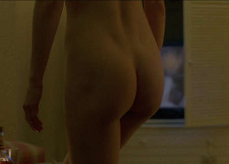 Alexandra Daddarios Bare Butt