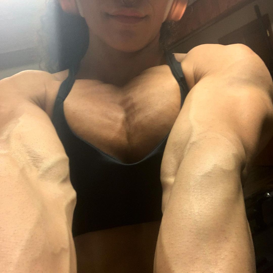 Alexis Castro Muscles