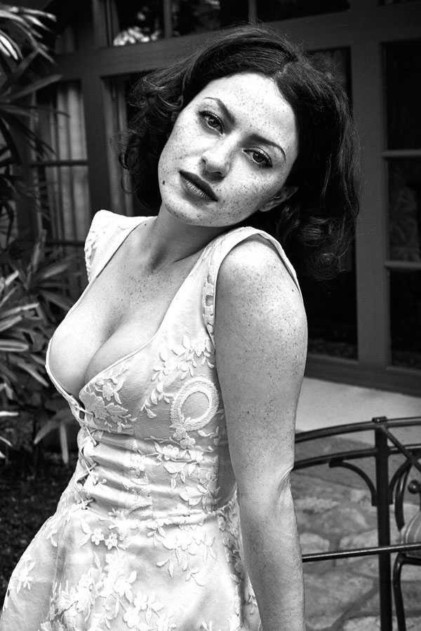 Alia Shawkat Boob