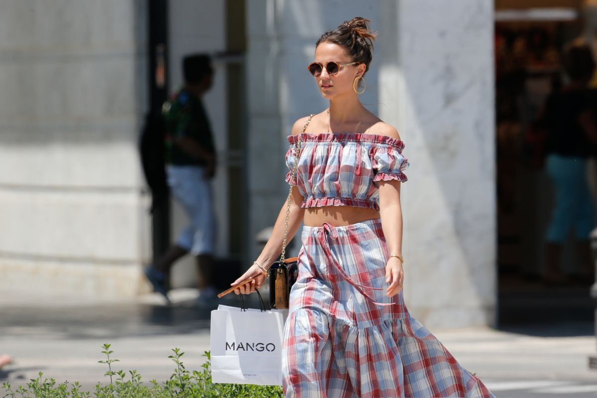 Alicia Vikander Bikini Holidays Ibiza