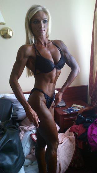 Alina Pettke Muscles