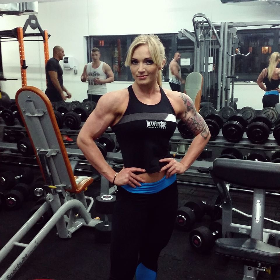 Alina Pettke Muscles