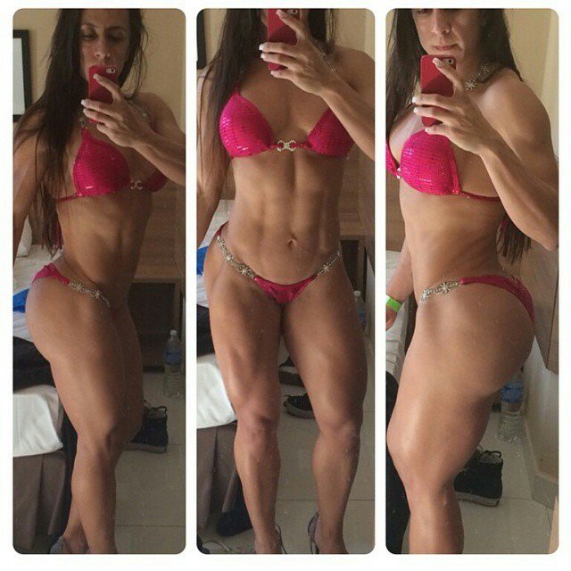 Aline Costa Muscles