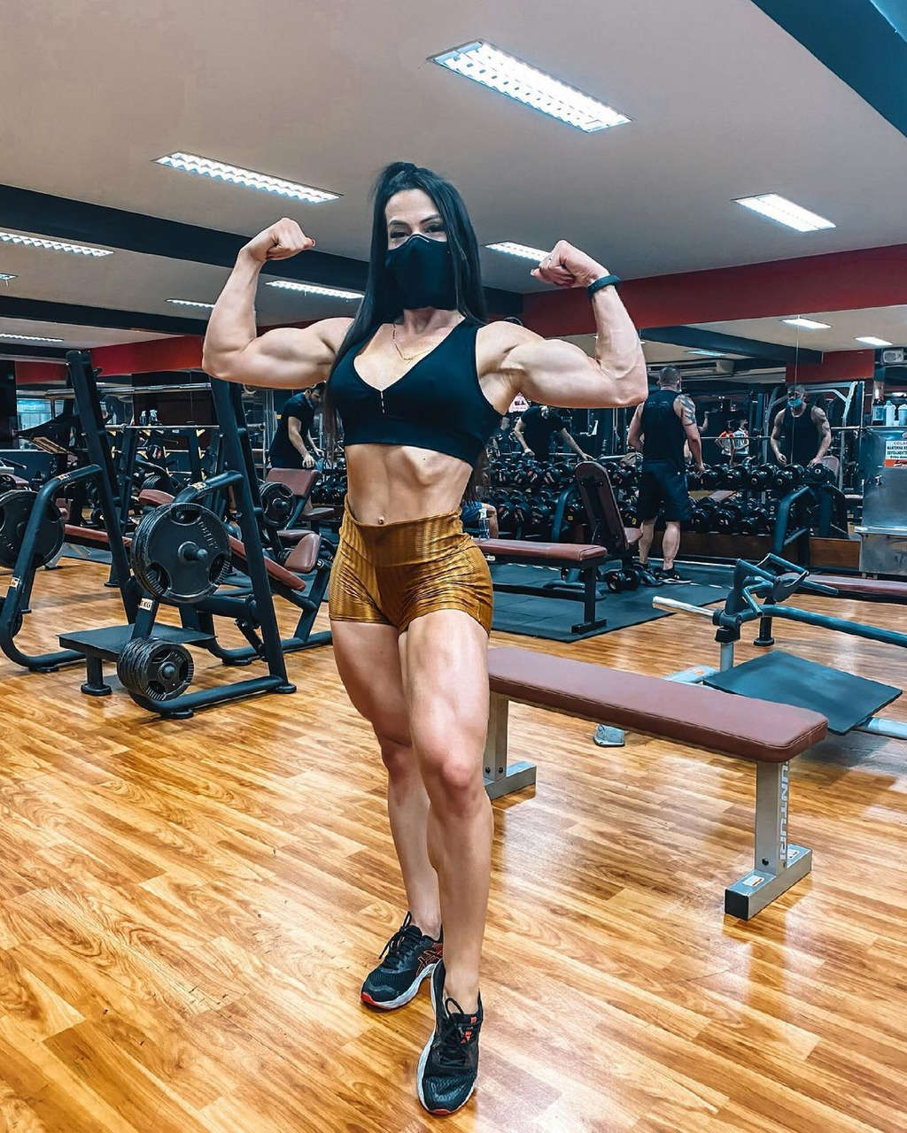 Aline Pamplona Muscles