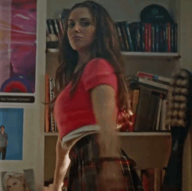 Alison Brie Ass