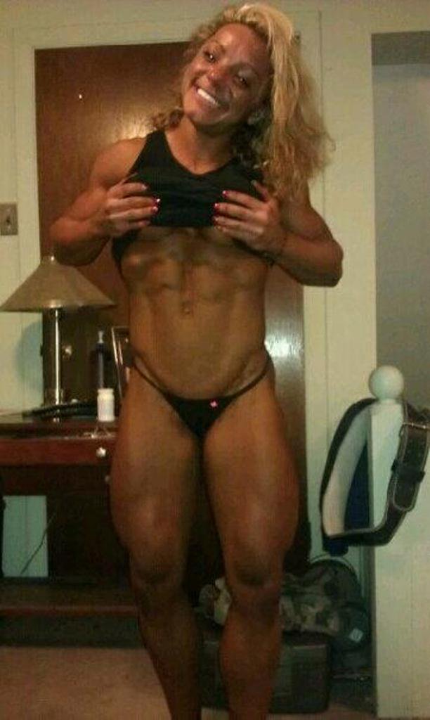 Amanda Alger Muscles