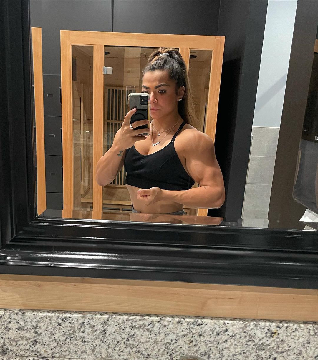 Amanda Almodovar Muscles