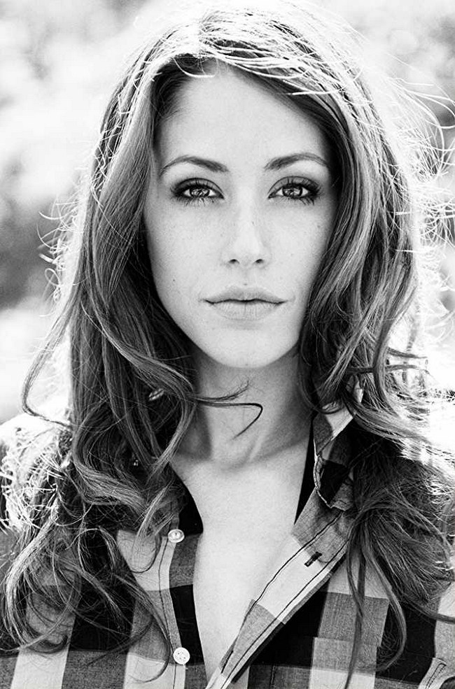 Amanda Crew NSFW