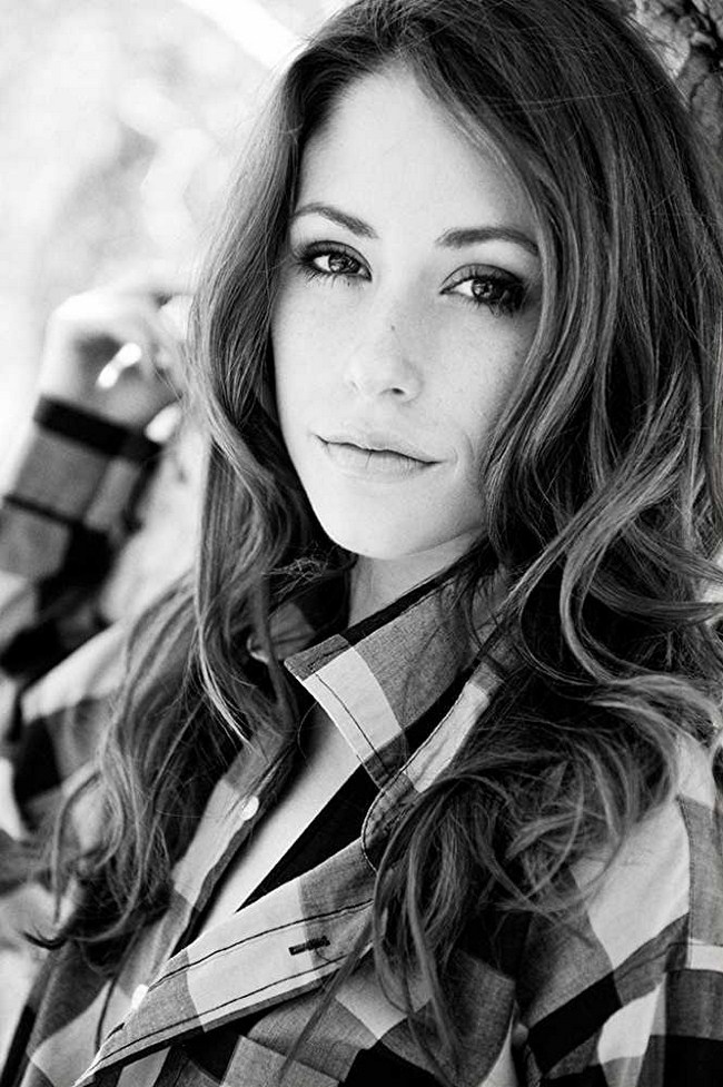 Amanda Crew NSFW