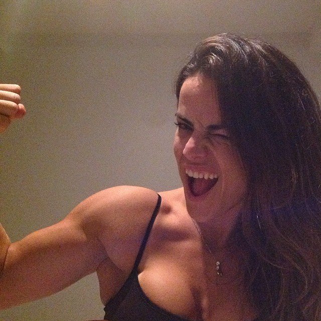 Amanda Ferreira Muscles