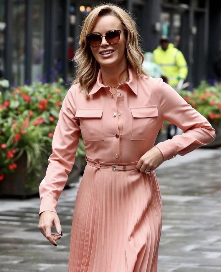 Amanda Holden Could Cut Glass With Those Pokie