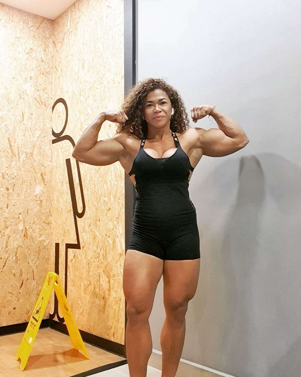 Amy Mendez Muscles