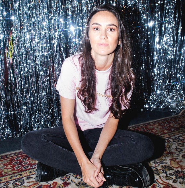 Amy Shark NSFW