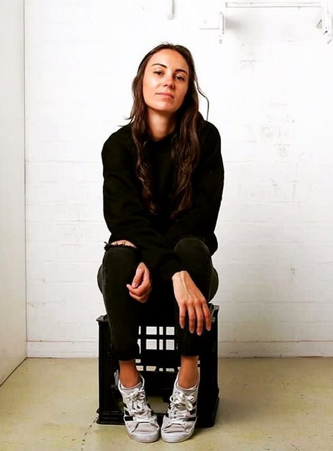 Amy Shark NSFW