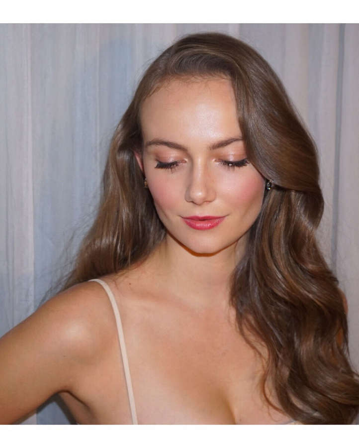 Andi Matichak NSFW