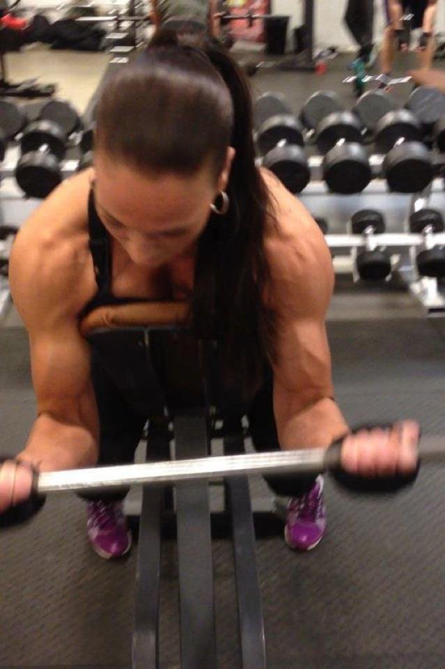 Anna Apel Muscles