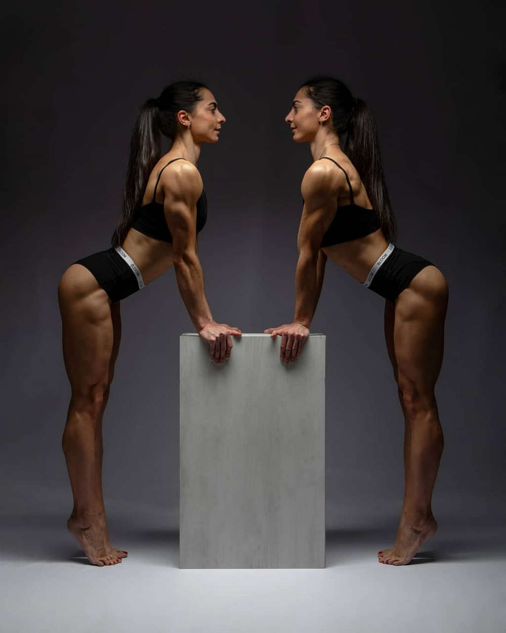 Anna Khachatryan Mari Khachatryan Muscles