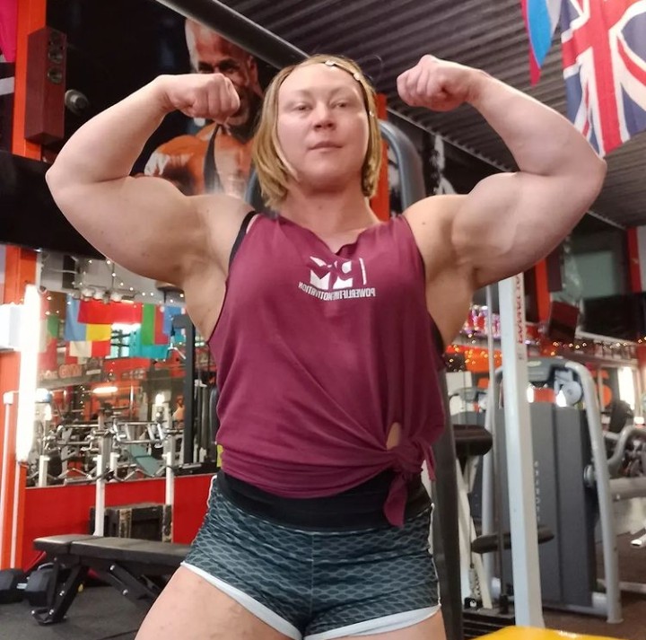 Anna Khudayarov Muscles