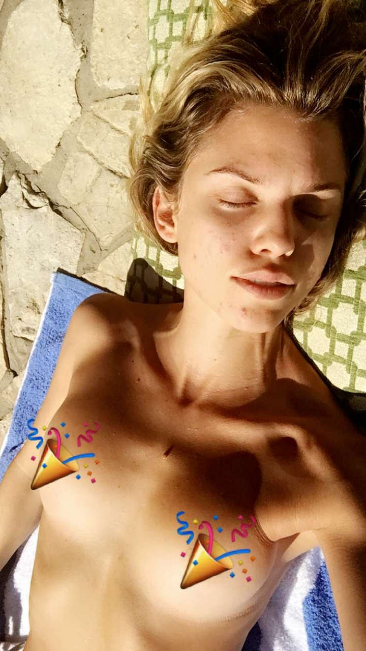 Annalynne Mccord Topless Snapchat NSFW