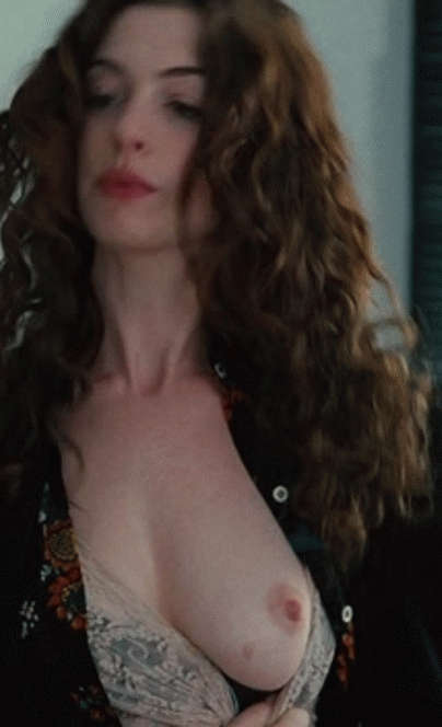 Anne Hathaway Big Tits