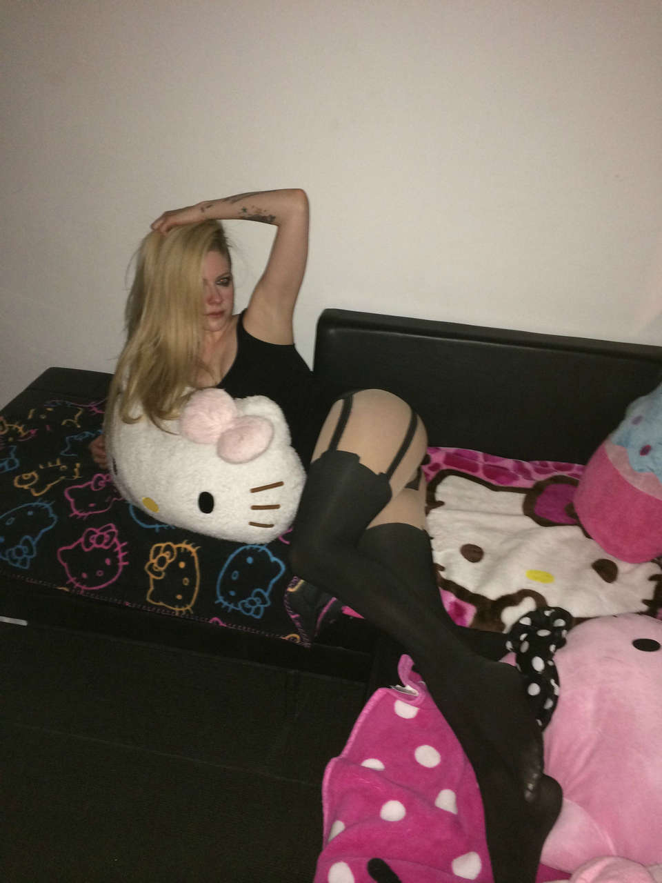 Another Avril Lavigne Leak NSFW