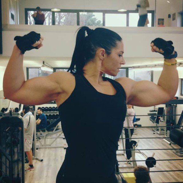 Antonella Lella Val Muscles