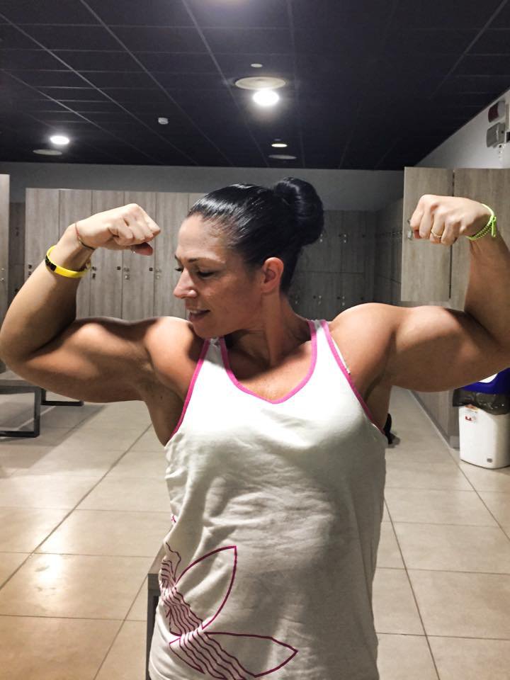 Antonella Lella Val Muscles