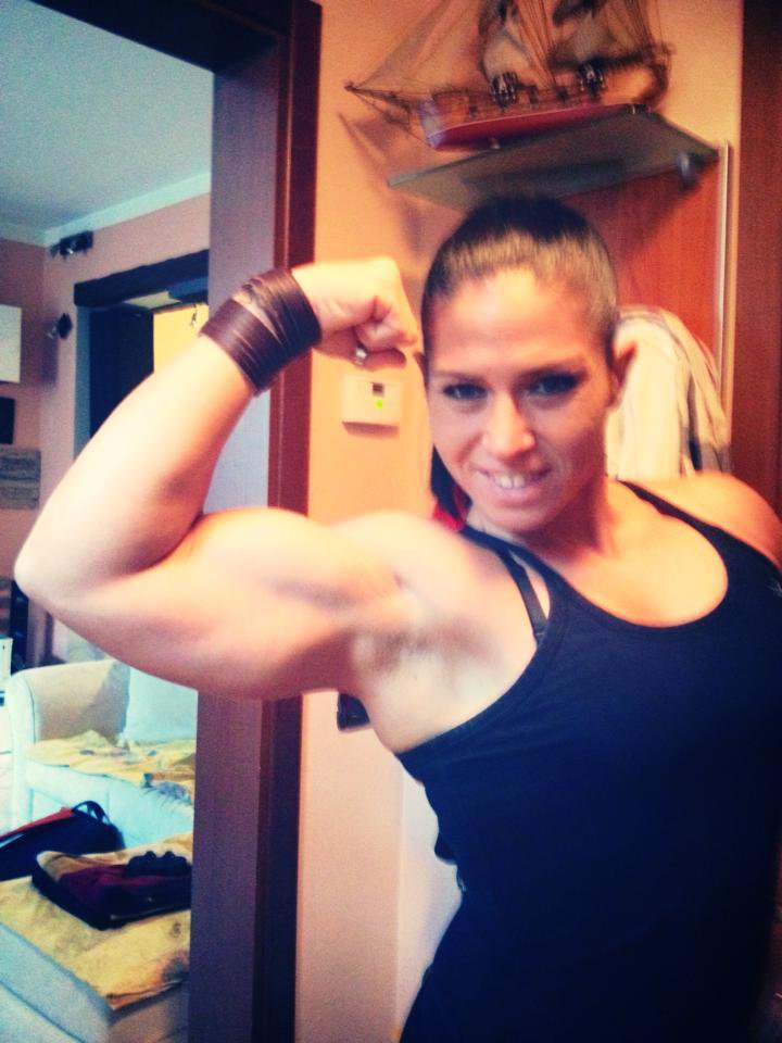 Antonella Lella Val Muscles