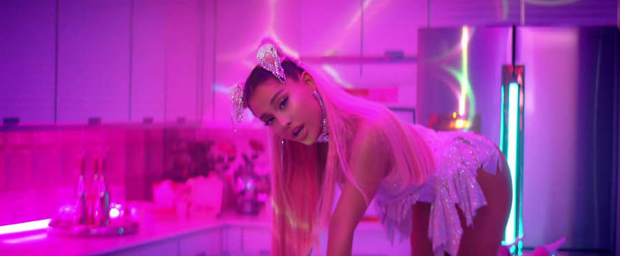 Ariana Grande NSFW