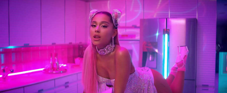 Ariana Grande NSFW