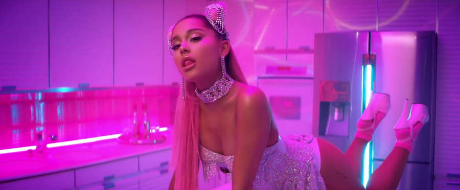 Ariana Grande NSFW