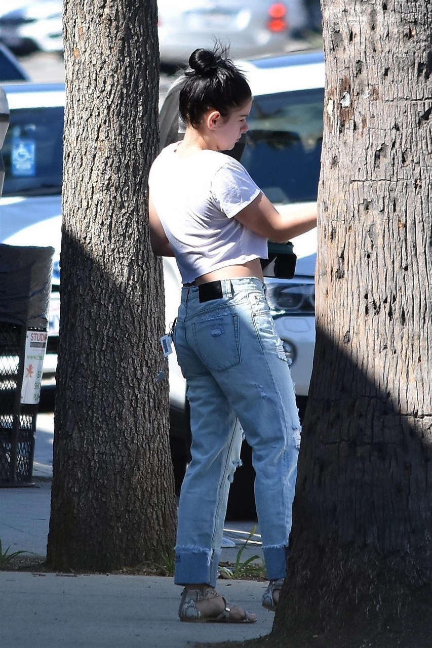 Ariel Winter Ass