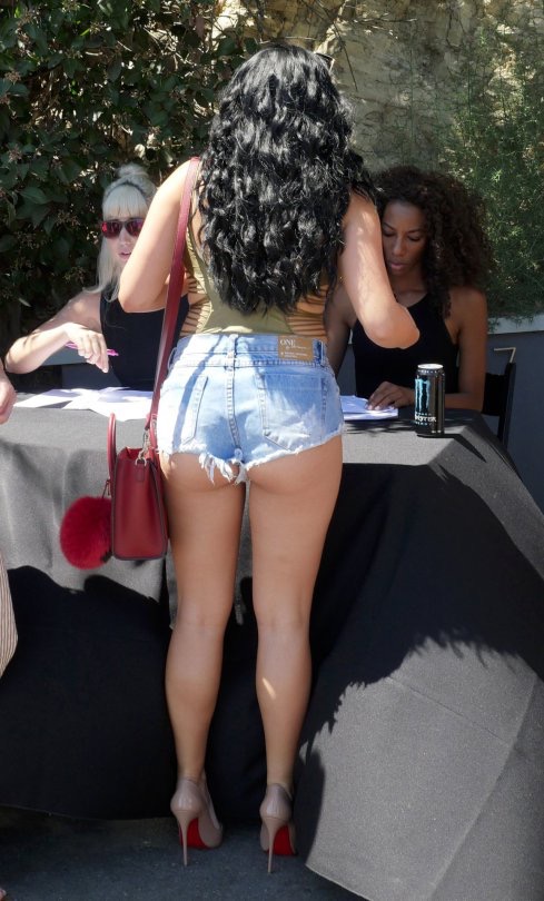 Ariel Winter Ass