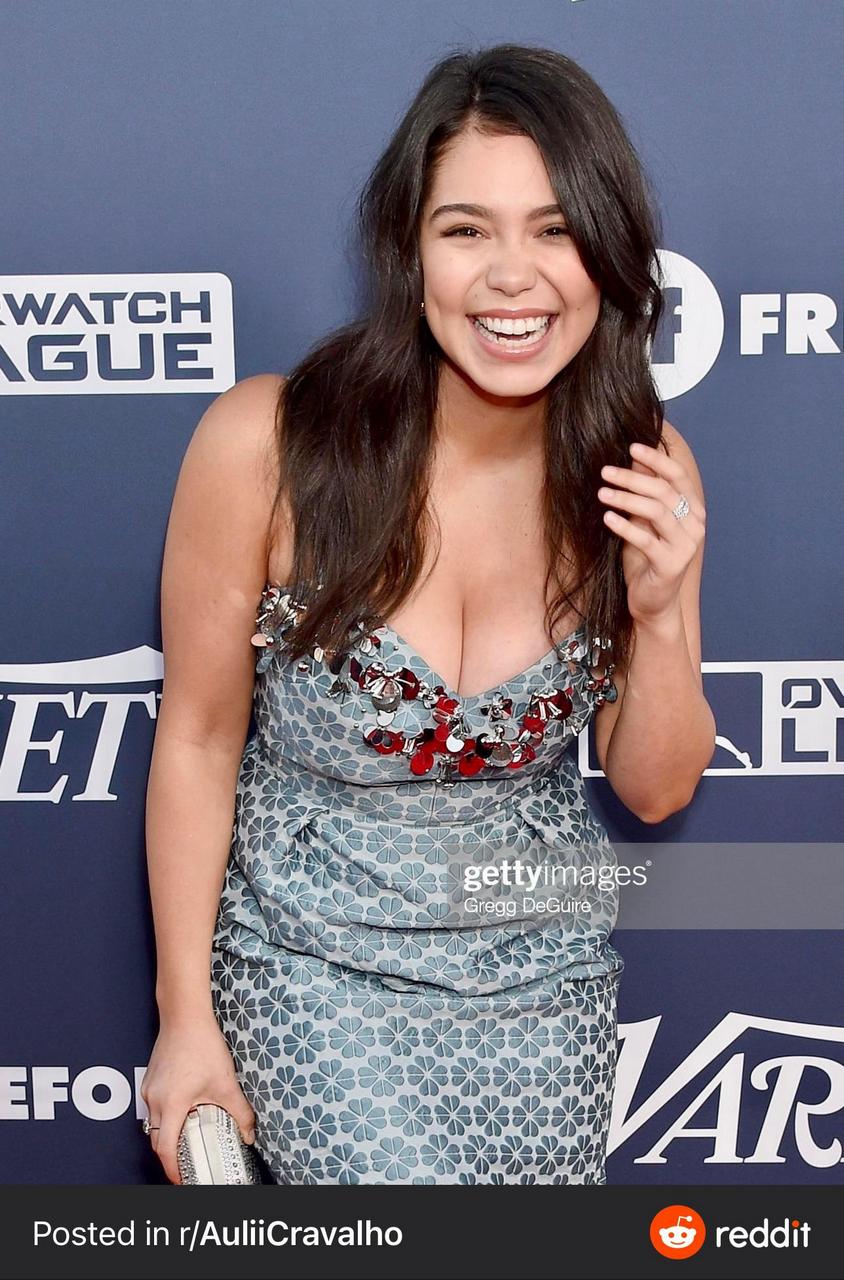 Aulii Cravalho NSFW