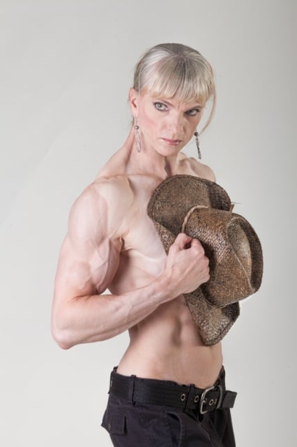 Aurelia Grozajova Muscles