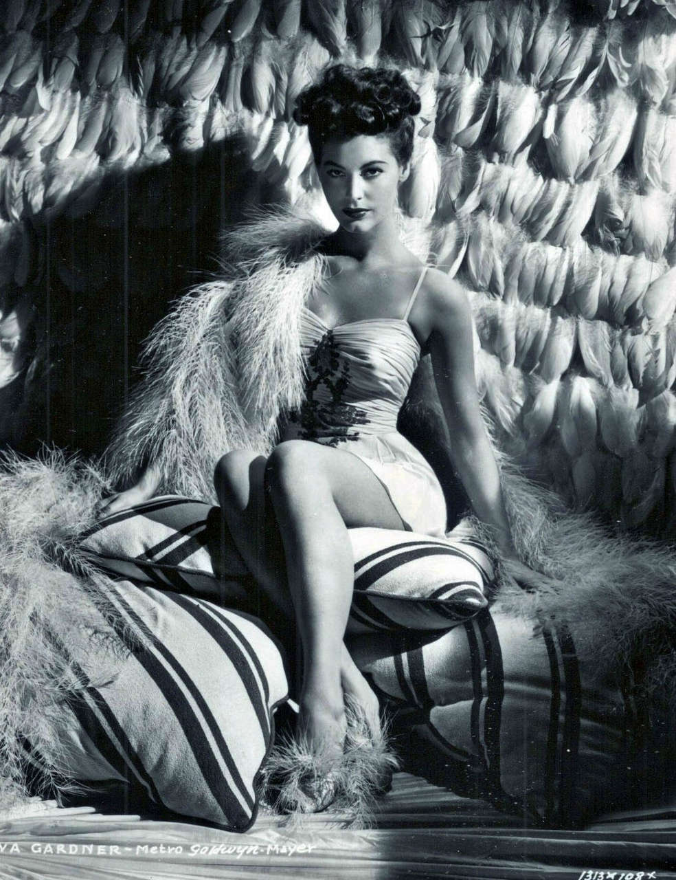 Ava Gardner At The Age Of 22 1944 NSF