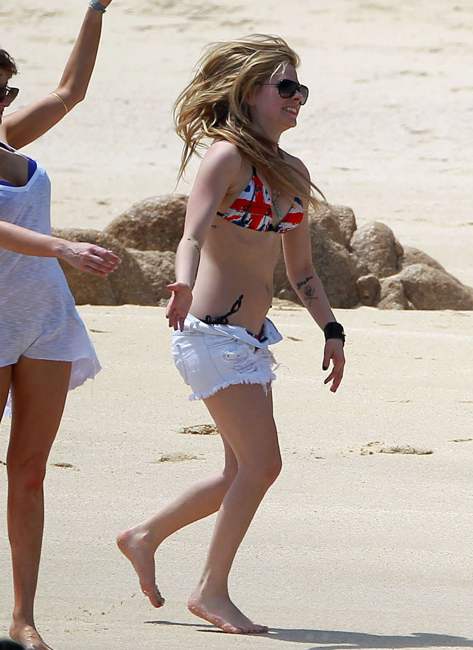 Avril Lavigne Bikini Top Beach Mexico