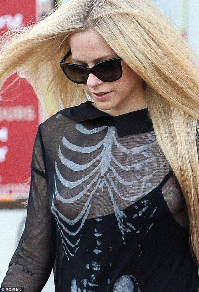 Avril Lavigne In Beverly Hills 20 07 15 NSF