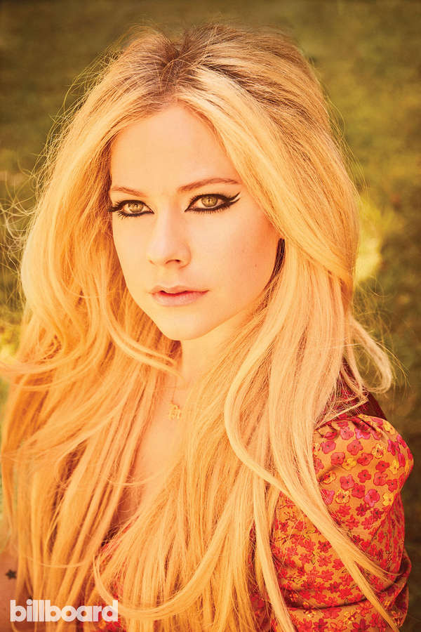 Avril Lavigne NSFW