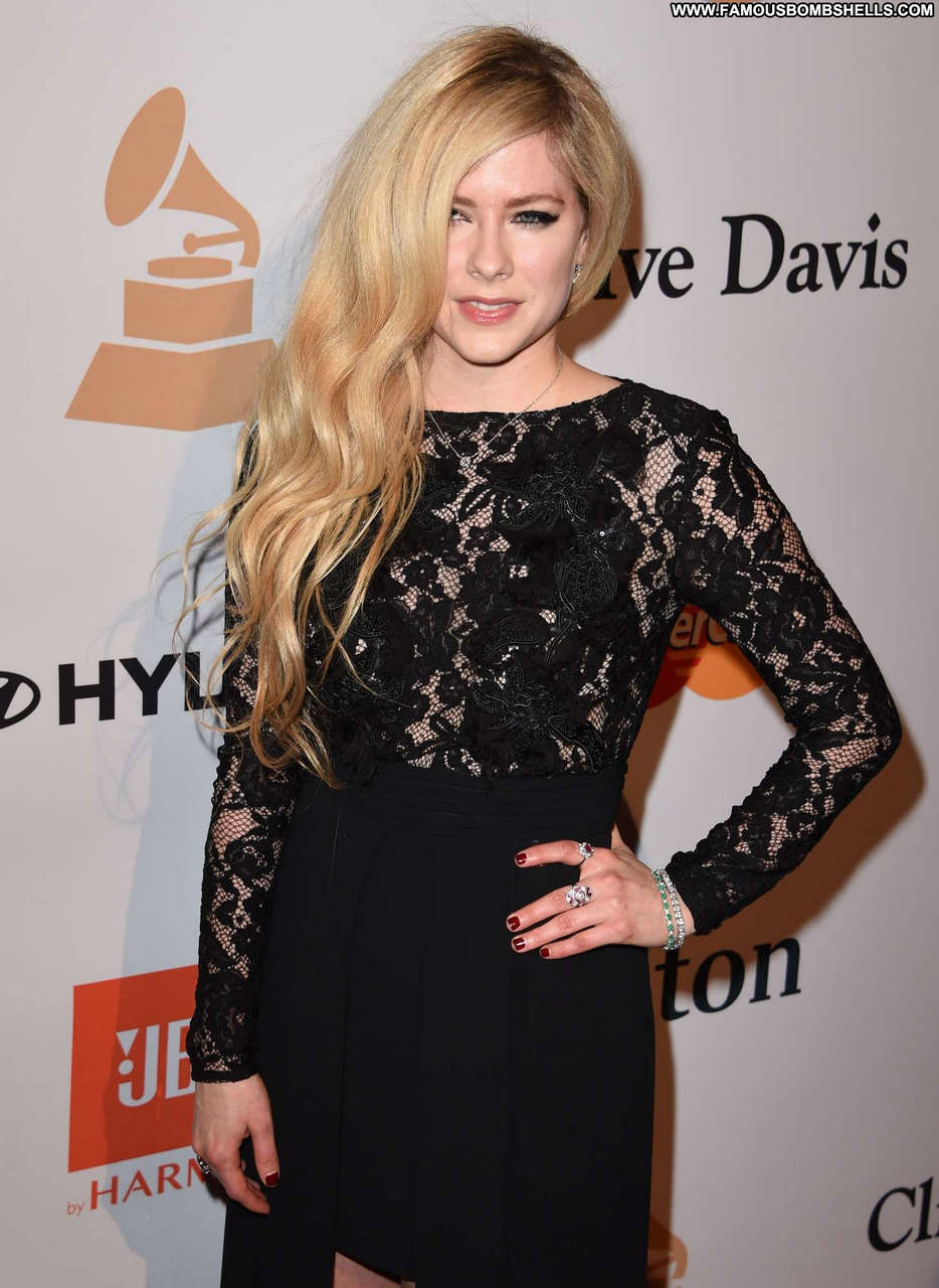 Avril Lavigne NSFW