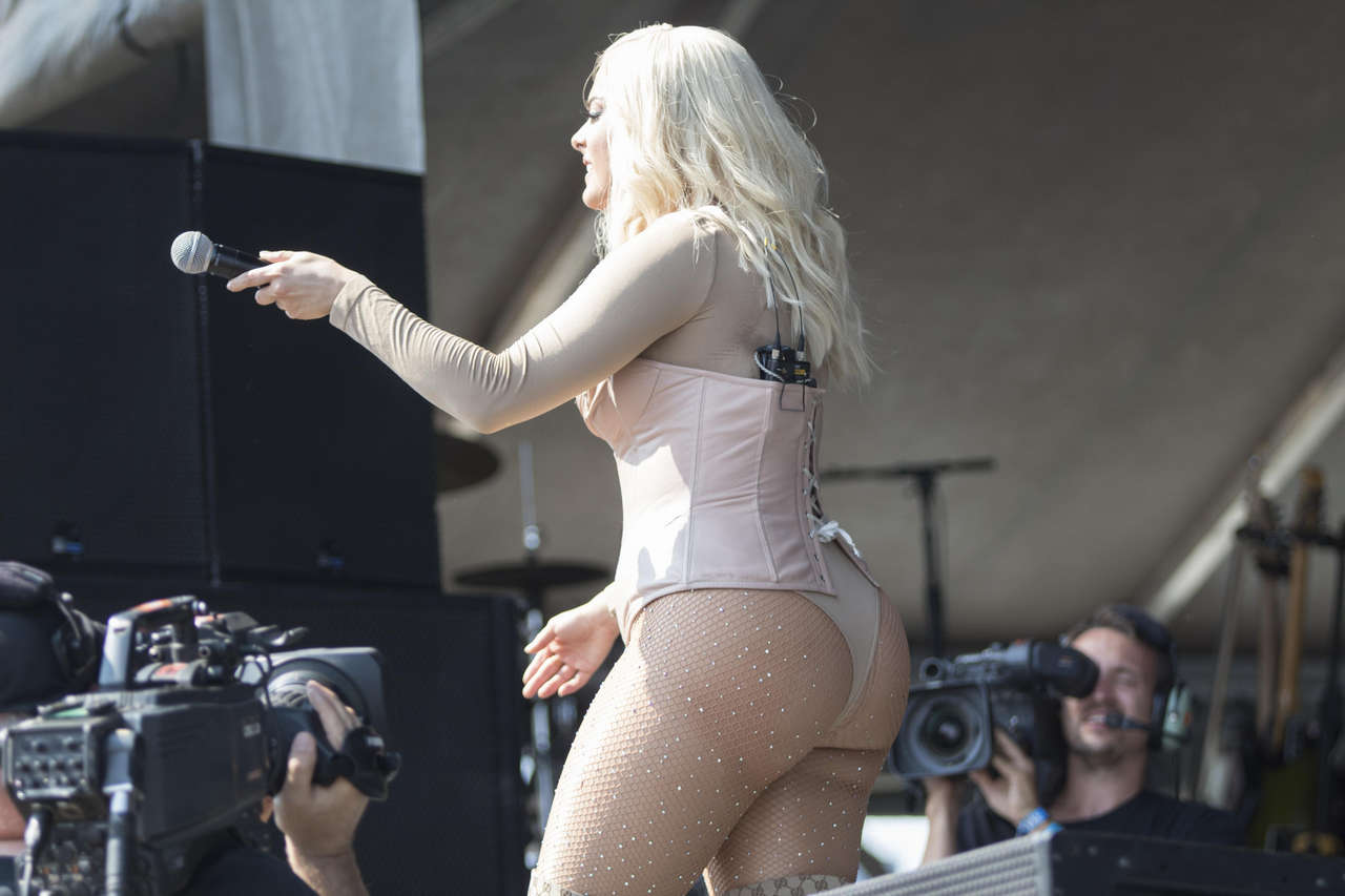 Bebe Rexha Has The Best Celebrity Fat Ass NSFW