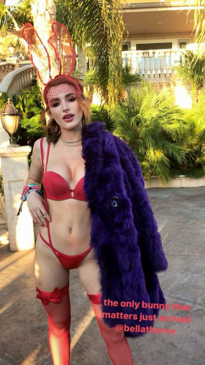 Bella Thorne Red Bikini Snapchat Story