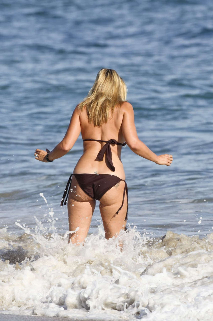 Best From Past Natasha Henstridge Bikini Beach Malibu