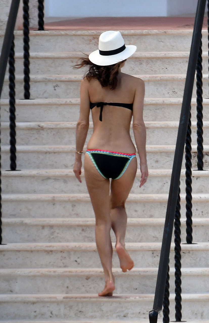 Bethenny Frankel Bikini Pool Miami