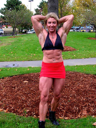 Bettina Kadet Muscles