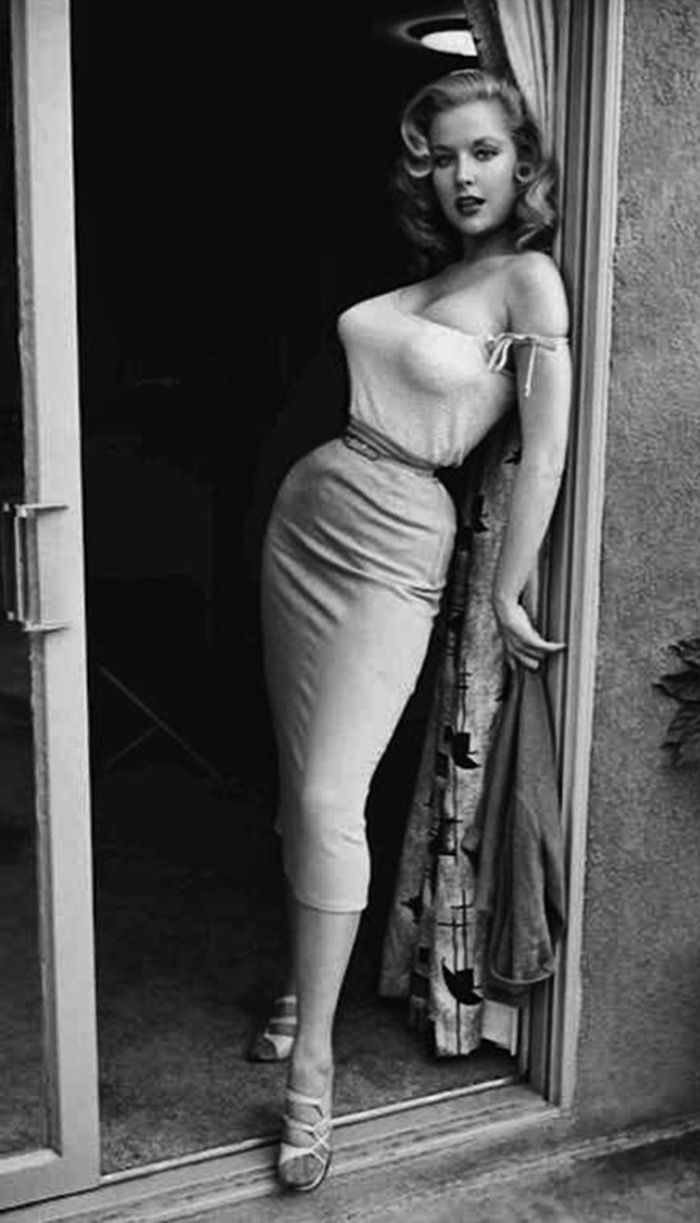 Betty Brosmer NSFW