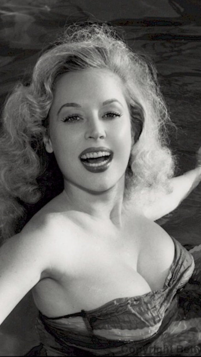 Betty Brosmer NSFW